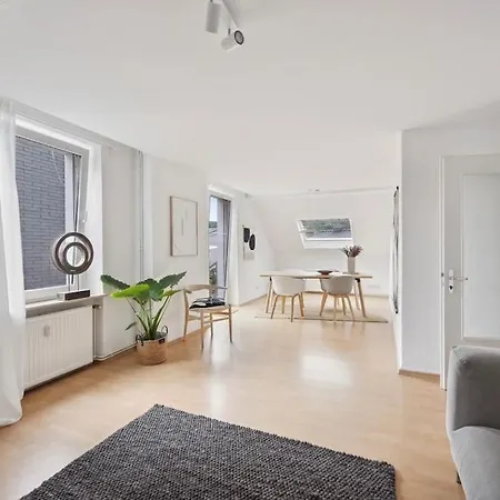 Dachgeschoss Traum Bluecherstr - Naehe Dus & Dortmund & Koeln & Essen Apartment